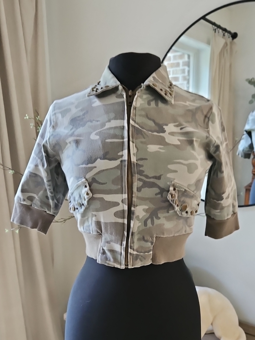 FANG Women's Camouflage Cropped Jean Jacket - Green/Gray. Size M